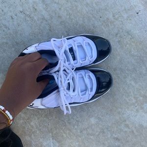 Black and white concords